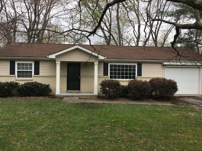 Primary Photo - Charming 3BR/ 2BA Home in a Prime Location...
