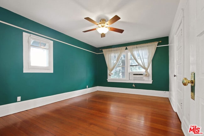 Building Photo - 1616 W 25th St