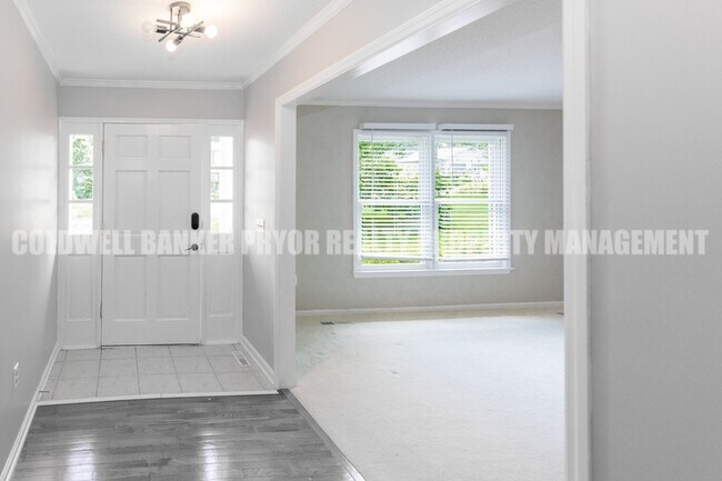 Building Photo - 211 Sandpiper Ln