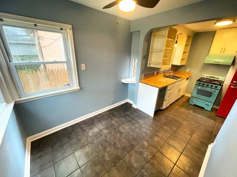 Dining area and kitchen - 4538 Colfax Ave N