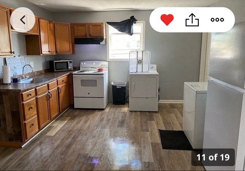 Building Photo - 95 Dawes St