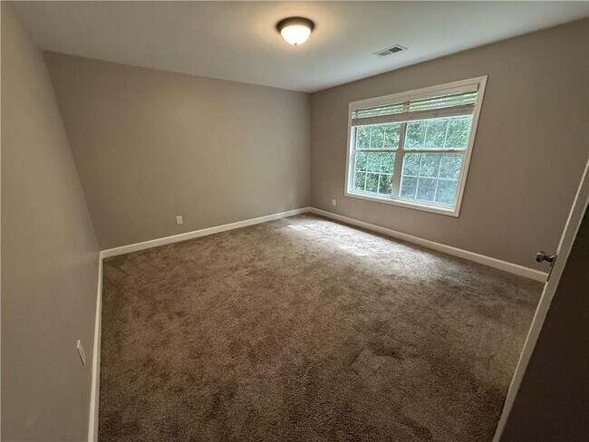 Building Photo - 944 Crossing Rock Dr