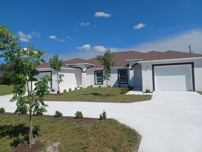 Primary Photo - BREAND NEW CONSTRUCTION 3 BR / 2 BA WITH S...