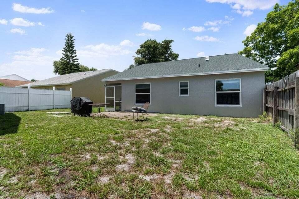 Building Photo - 48 Bentwater Cir