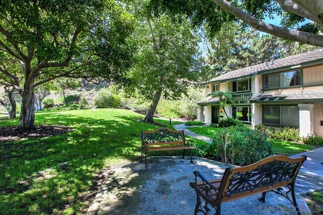 Building Photo - 2770 Caminito Cedros