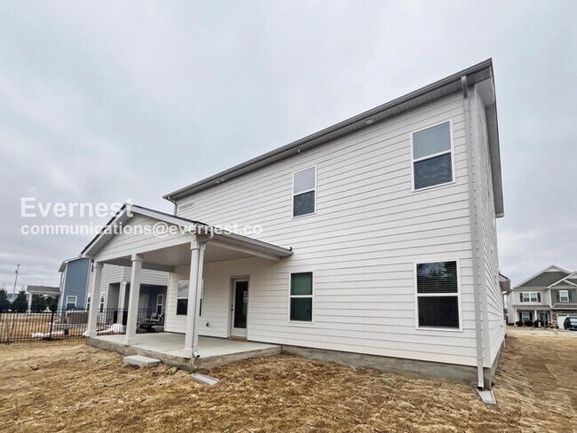 Building Photo - 3231 Briar Chapel Dr