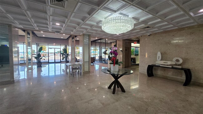 Building Photo - 300 Bayview Dr