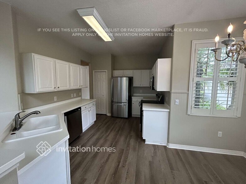 Building Photo - 3348 Stonebridge Trail