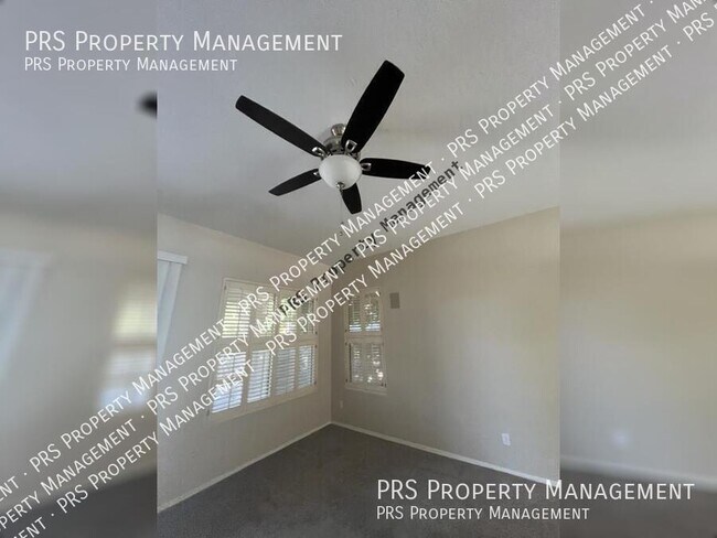 Building Photo - 3935 S Hollyhock Pl