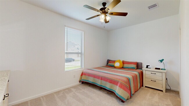 Building Photo - 711 Hooks Trl