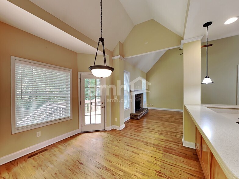 Building Photo - 103 Oakwind Pky