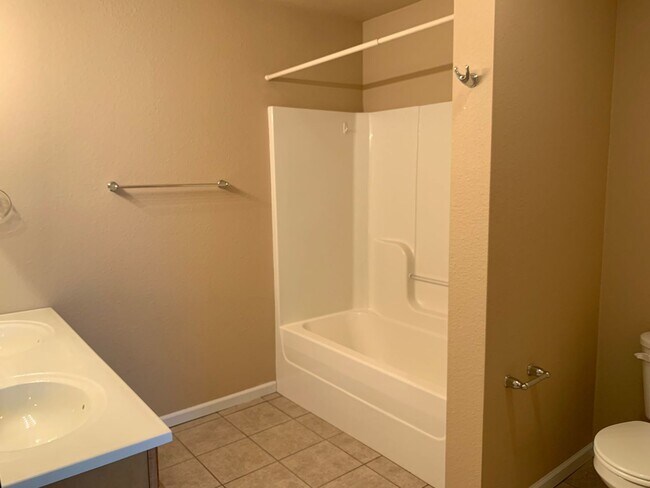 Building Photo - 7614-MF2-E4