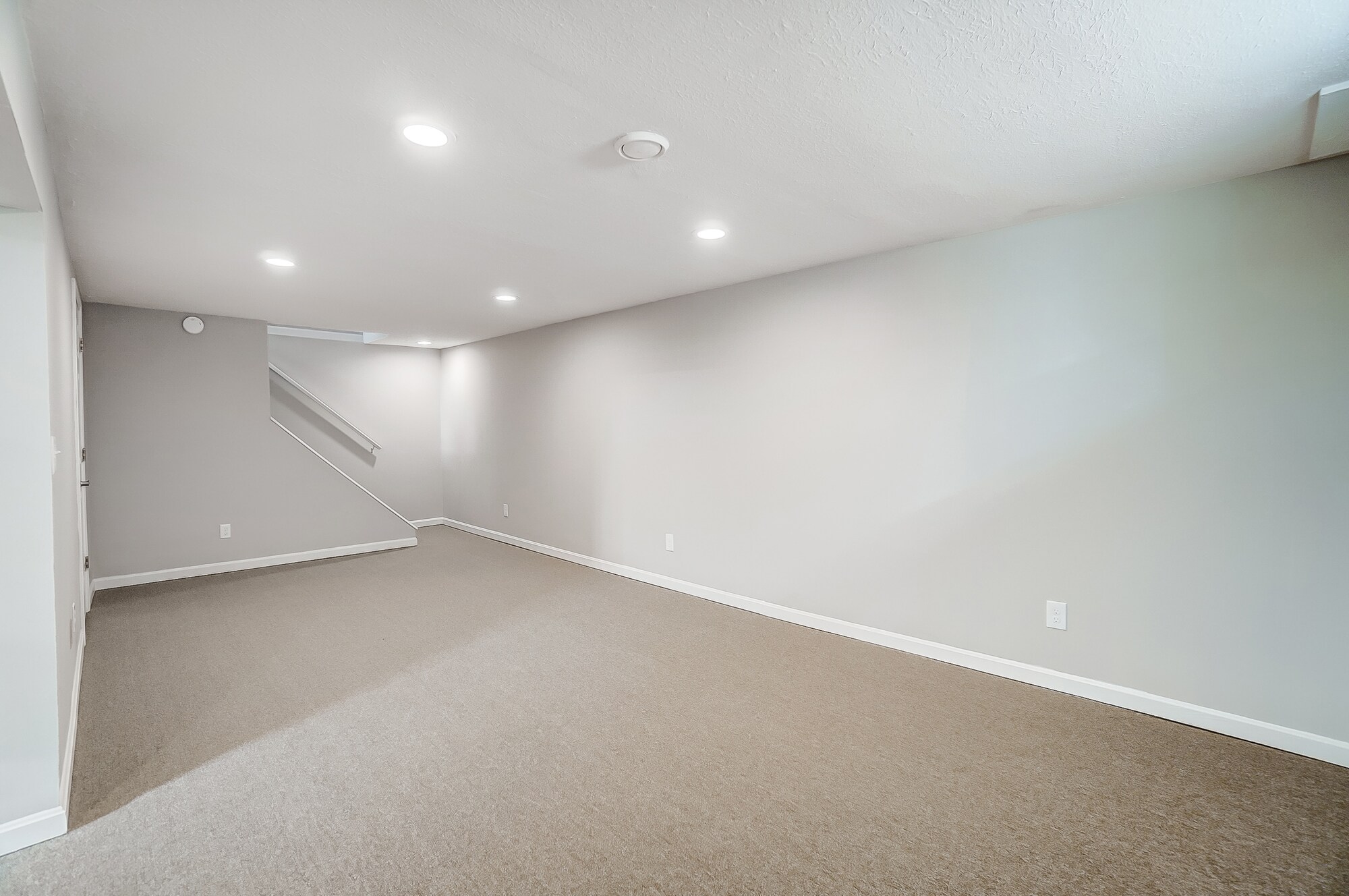 Building Photo - 271 Albright Dr