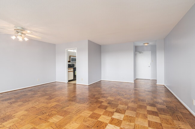 Living Room - 5500 Friendship Blvd