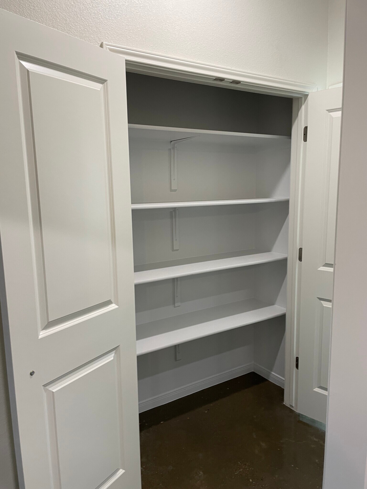 Building Photo - 704 Sugar Mill Ct