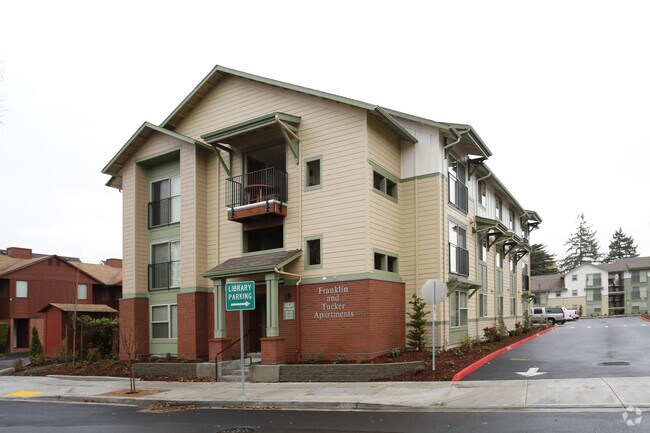 Primary Photo - Franklin and Tucker Apartments