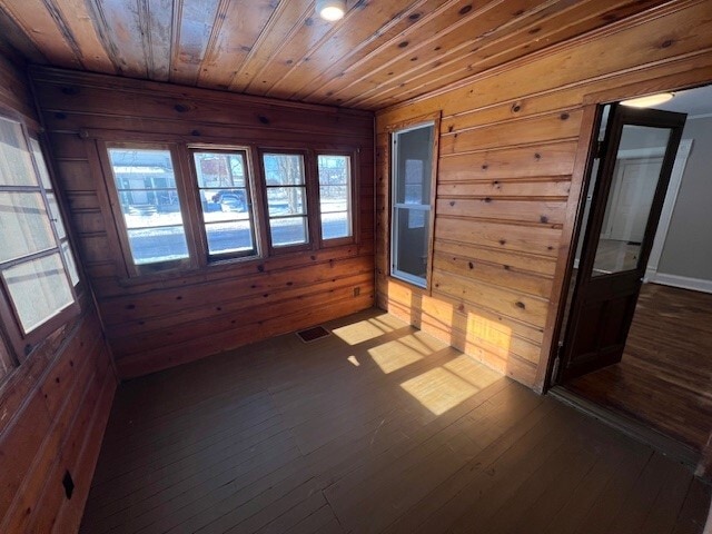 Building Photo - 402 E Elm St