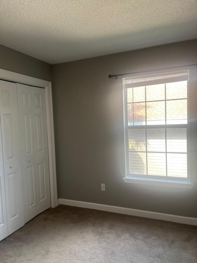 Building Photo - 9665 Leeward Way