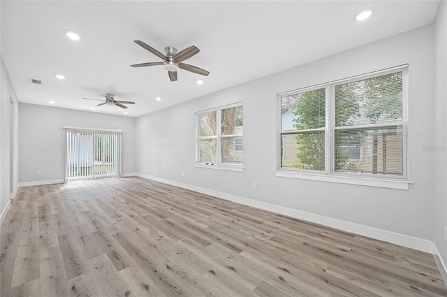 Building Photo - 2738 16th Ave N