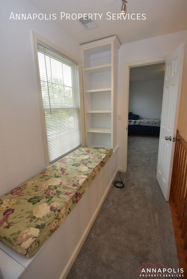Building Photo - 307 Mainsail Dr