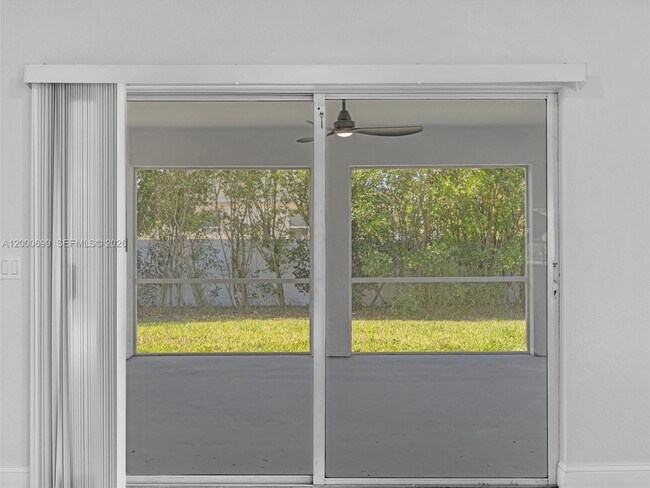 Building Photo - 2022 NW 9th Terrace