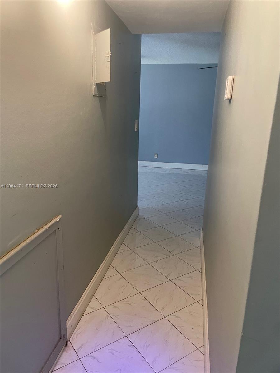 Building Photo - 20201 NE 29th Ct