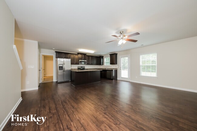 Building Photo - 307 Sawyer Ln