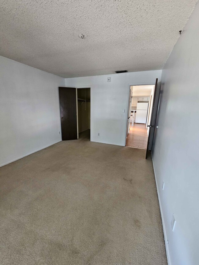 Building Photo - 8490-8413 13th St N