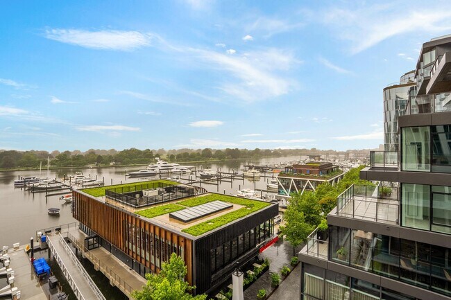 Building Photo - 601 Wharf St SW