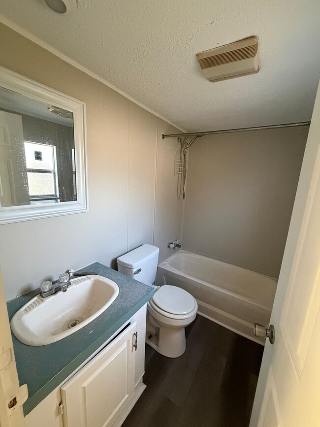 Building Photo - South Bossier - Remodeled - 2 Bed 2 Bath Home