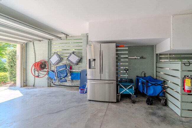 Building Photo - 52 Sandcastle Ct