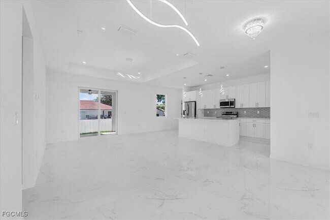 Building Photo - 1508 Hibiscus Ave