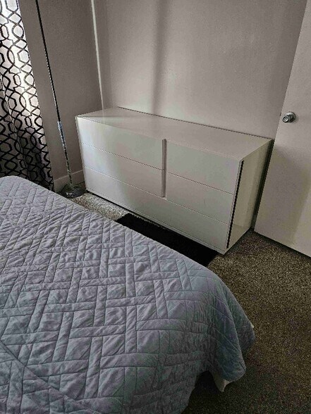 Building Photo - 1671 NE 32nd Ct