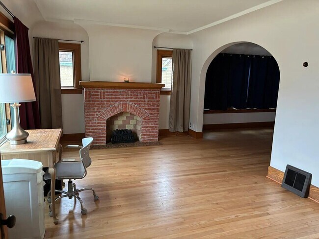 Building Photo - 1238 Monroe Ave