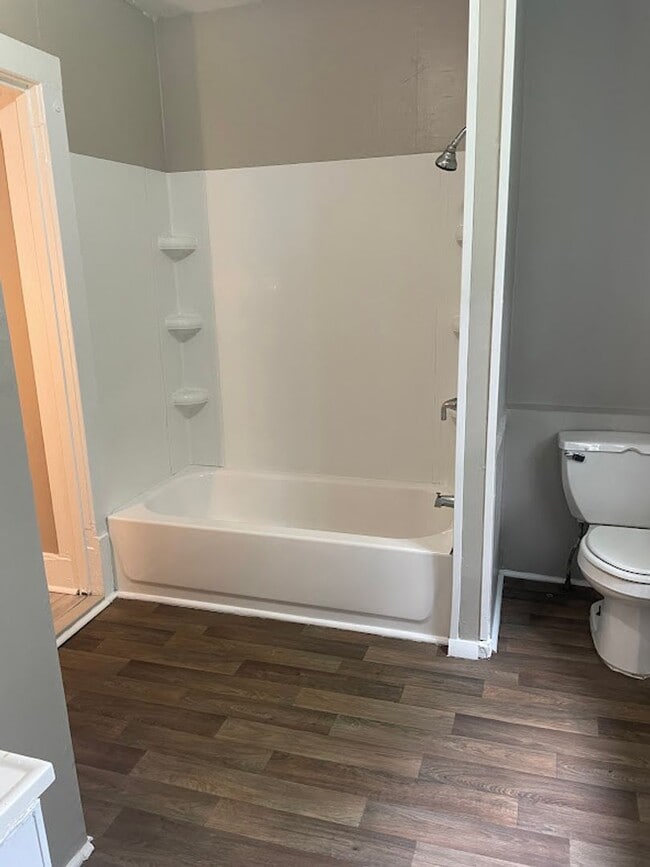 Building Photo - ALL UTILITIES INCLUDED