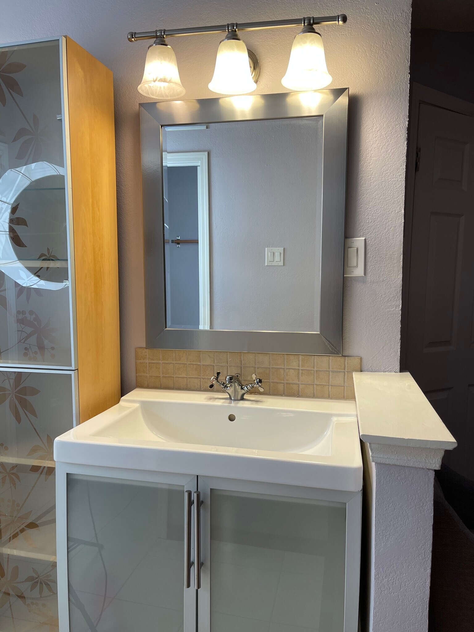 Building Photo - 4242 N Capistrano Dr