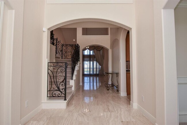 Building Photo - 3830 Parkside Dr