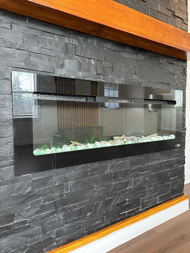 Building Photo - Immediate Move-In! Renovated 2BR House Near Ball State w/ Fireplace & Outdoor Space