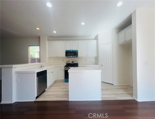 Building Photo - 1440 Avila Dr