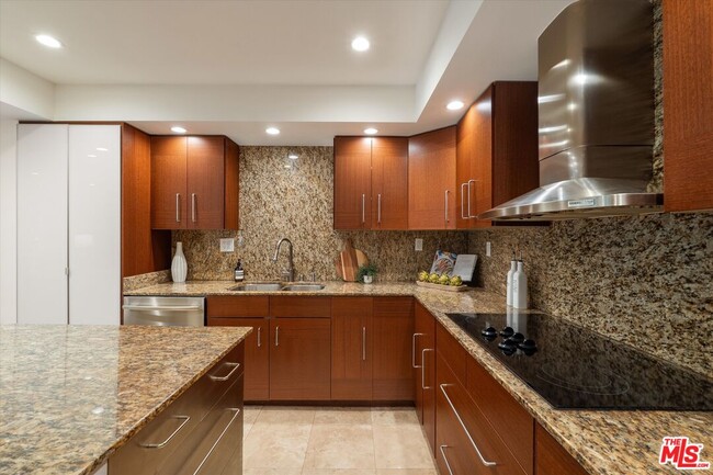 Building Photo - 850 Kings Rd