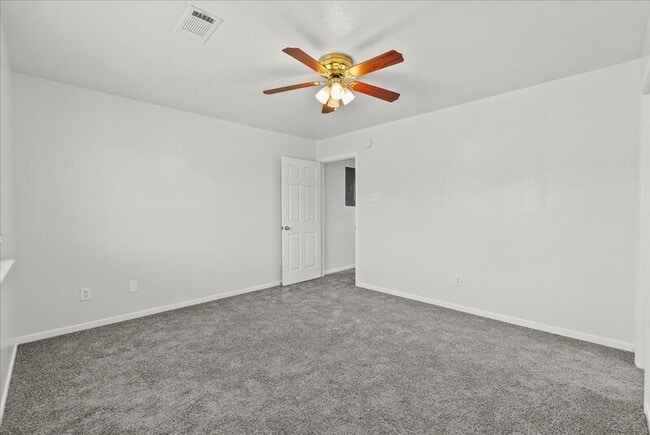 Building Photo - 5065 Akumal Calle