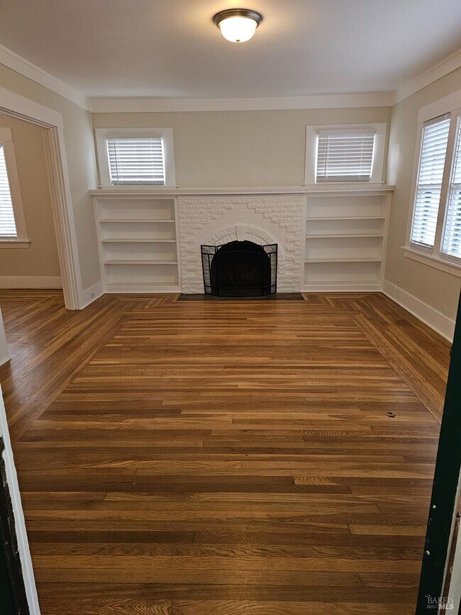 Building Photo - 412 Lincoln St