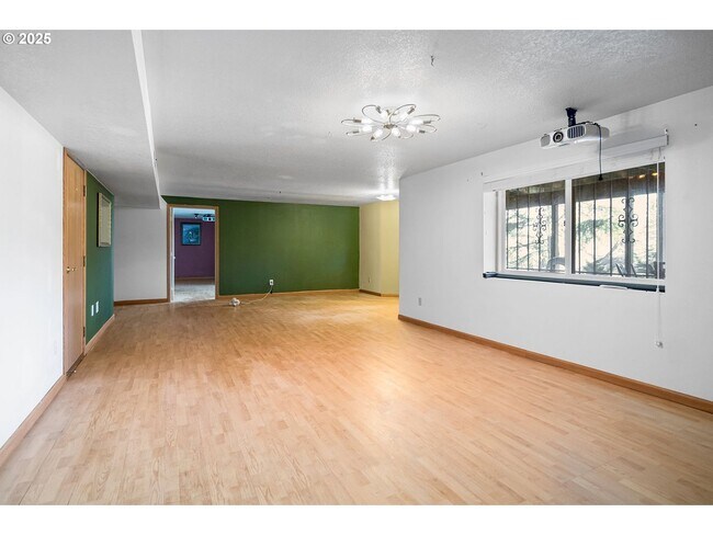 Building Photo - 13187 NW Burton St