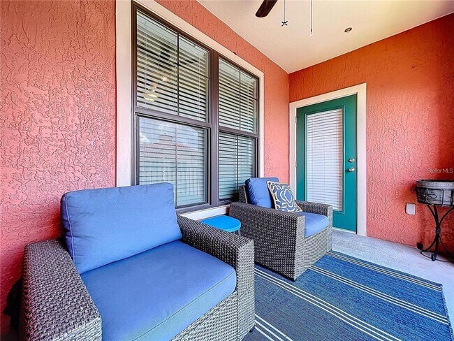 Building Photo - 2731 Via Capri