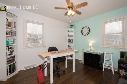 Building Photo - 4828 Bond-