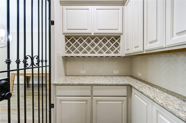 Building Photo - 2827 Winthrop Mdw Wy