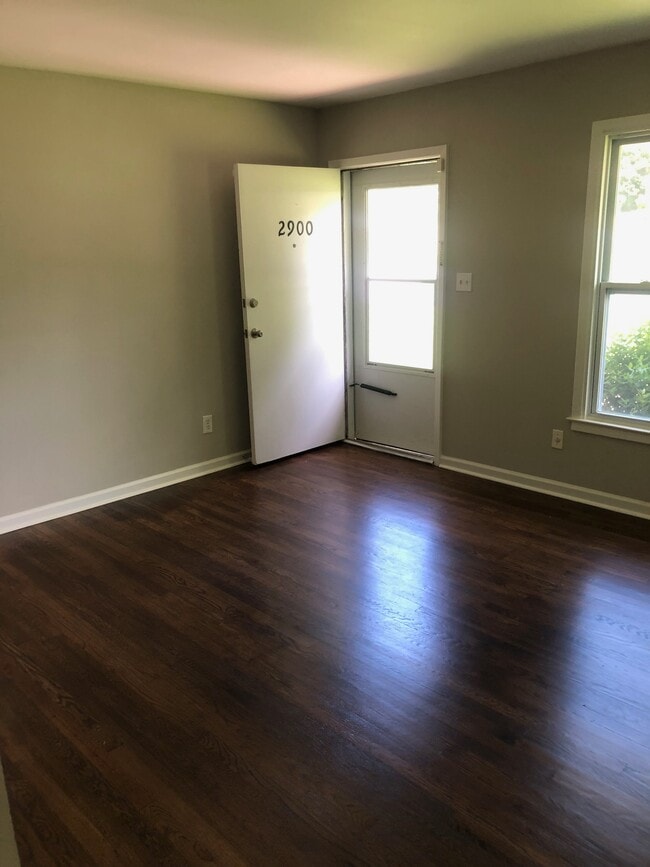 Building Photo - 2900 Edsel Pl