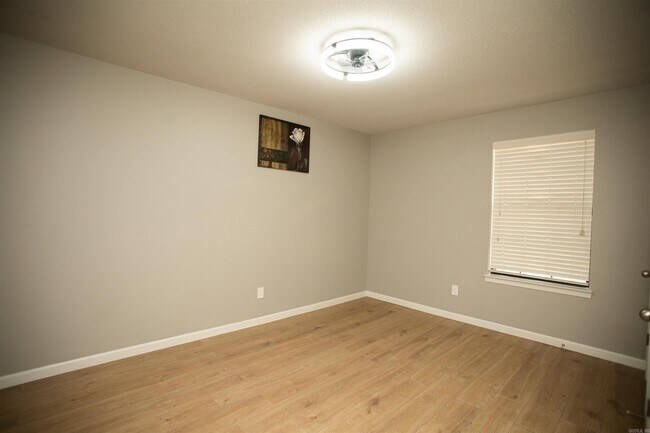 Building Photo - 8 Turtle Creek Ct