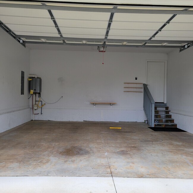 Building Photo - 27 Patrick Dr