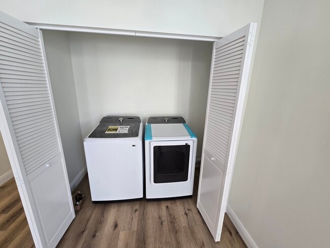 Building Photo - 762 E Station St